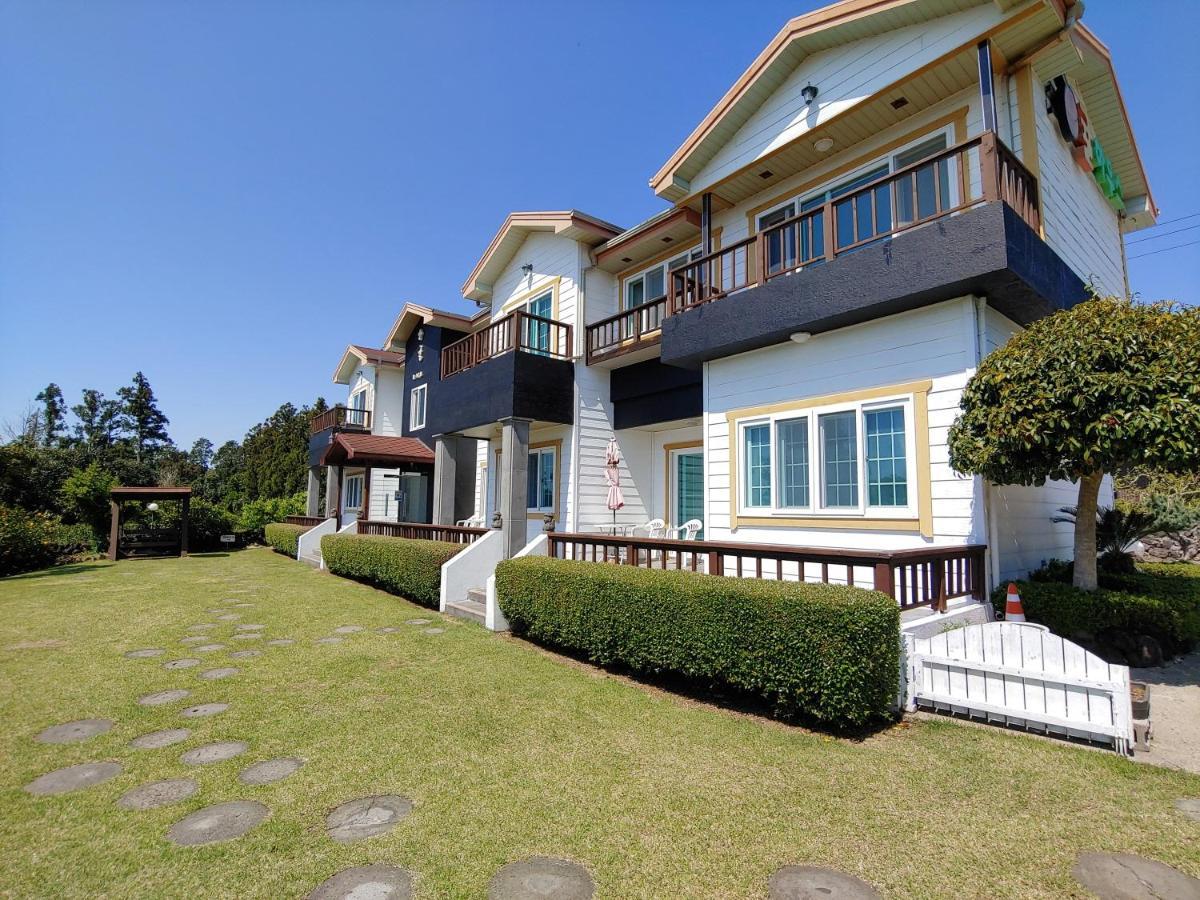 Gyulhouse Pension Seogwipo Exteriör bild